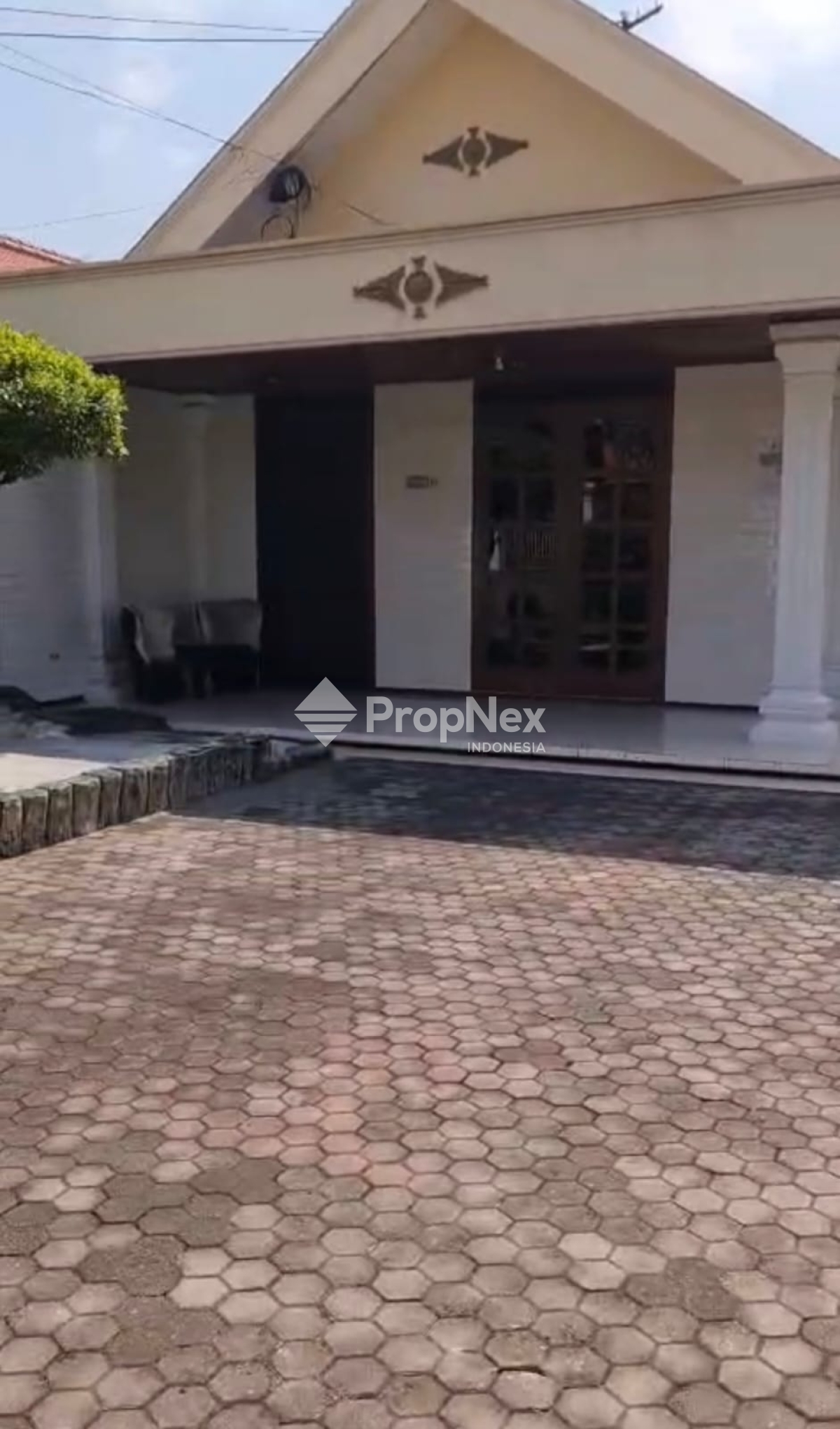 Rumah Petemon Barat